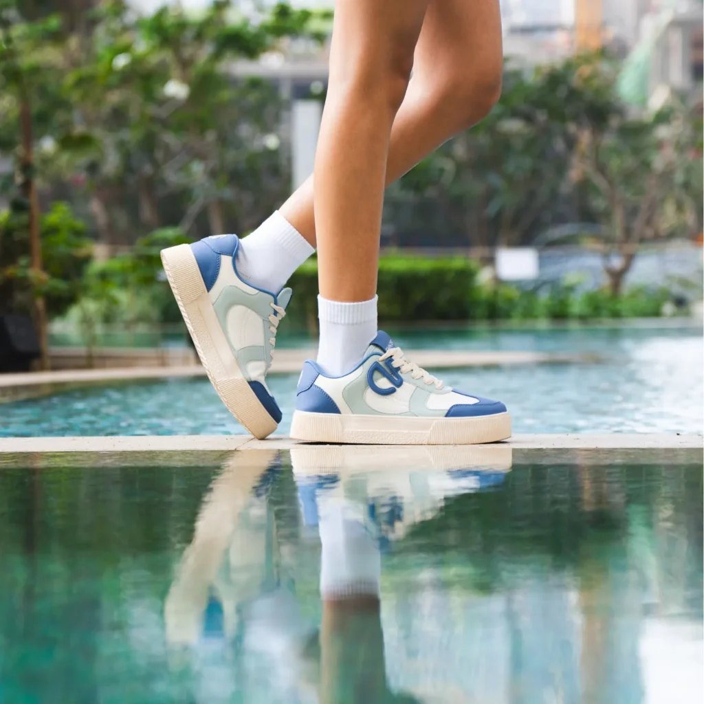 ATLANTIS CHNKS best comfortable sneaker for men and women in India with minimal chunky sole design