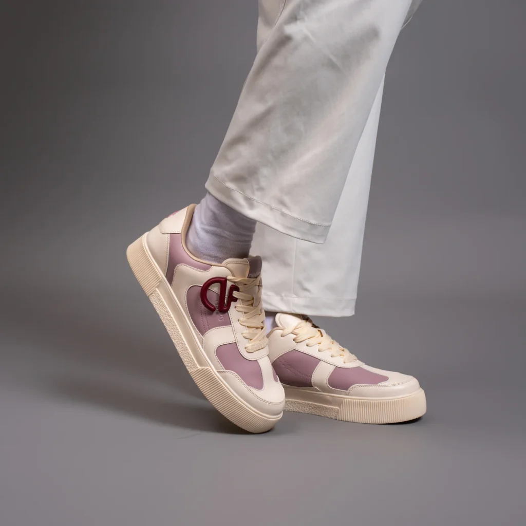 BUBBLEGUM CHNKS most comfortable sneaker for women in India with trendy minimal chunky sole
