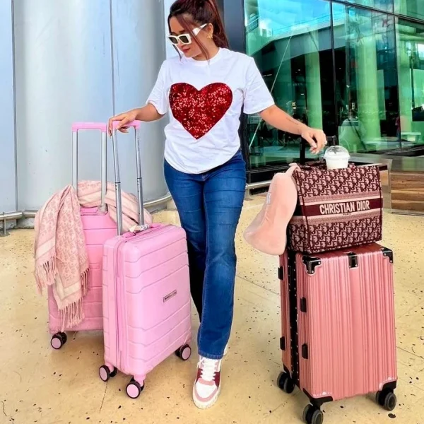 CHNKS Reviews – Priya Haridas Wearing PINKBERRY CHNKS Sneakers for Women | Sneakers Brand in India