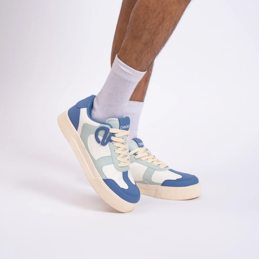 Atlantis CHNKS sneakers on men’s feet – blue sneakers for daily wear and modern casual looks